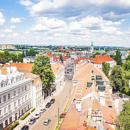 Central Apartment With Balcony And Views, Old Town, Metro Warsaw Luaran gambar
