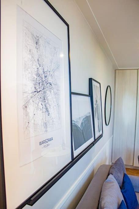 Central Apartment With Balcony And Views, Old Town, Metro Warsaw Luaran gambar
